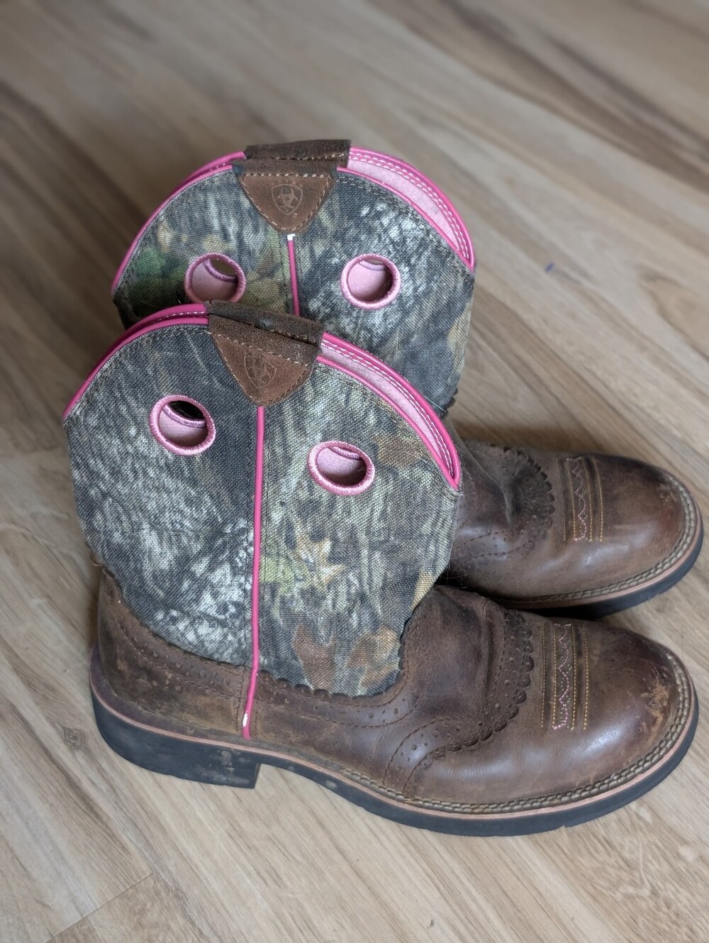 Womens Ariat Fatbaby 10006854 Cowgirl 8" Western Cowboy Round Toe Boots Size 9.5